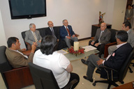 Foto de una reunión de trabajo.