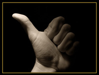 Foto de una mano con el signo de OK