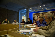 Foto con una reunión.